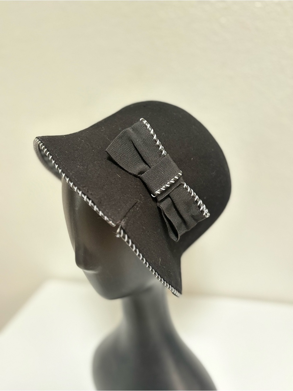 Black Bow-Trim Wool Cloche Hat